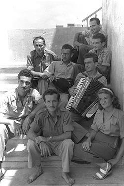 איור מתוך גיליון 472